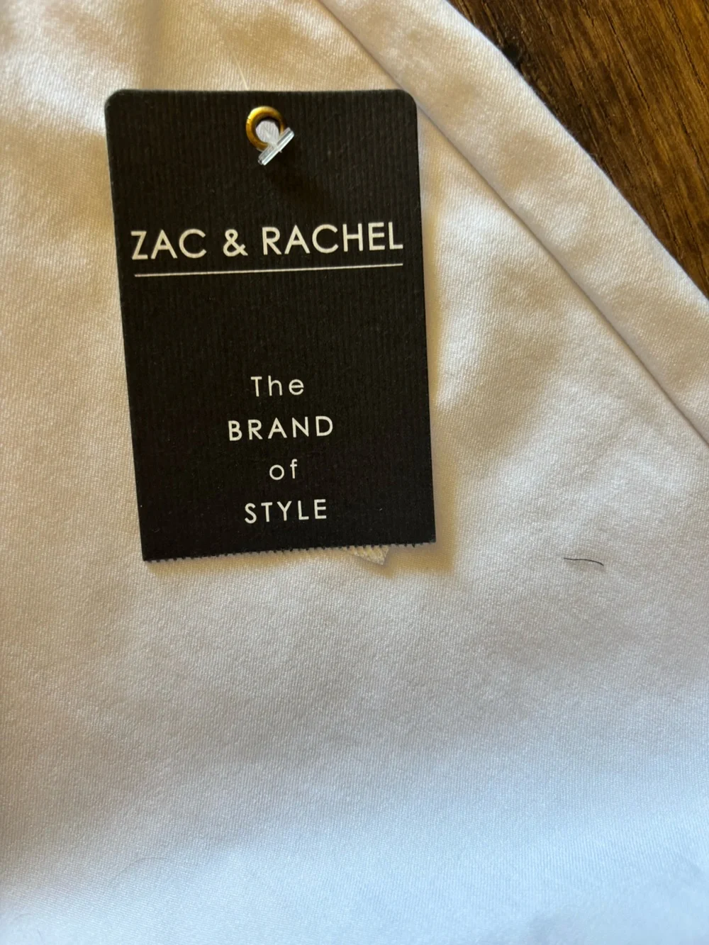 Zac & Rachel White Bermuda shorts - Picture 5 of 7